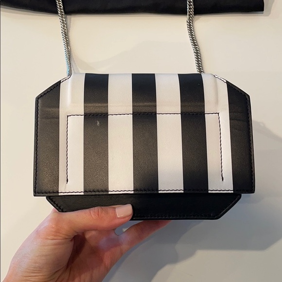 GIVENCHY Mini Bow-Cut Strap Bag - Picture 2 of 11